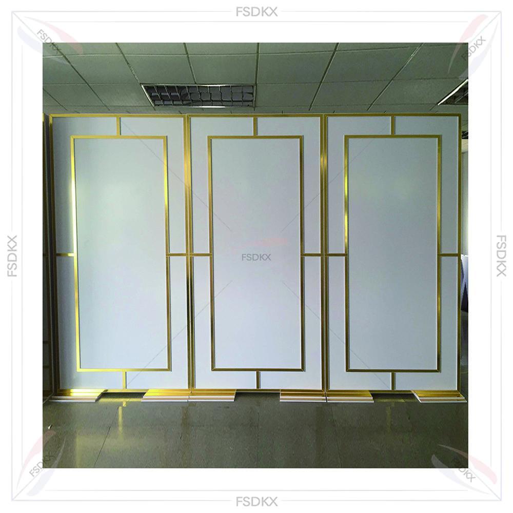 Event Party Supply Rental - Perlengkapan Pesta Emas Mengkilap, Latar Belakang